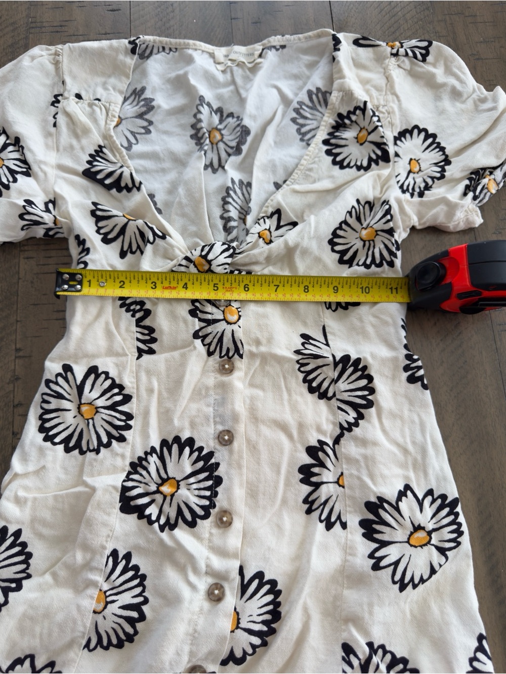 Urban Outfitters White Daisy-Print Mini Dress with Yellow Centers - Picture 6 of 10